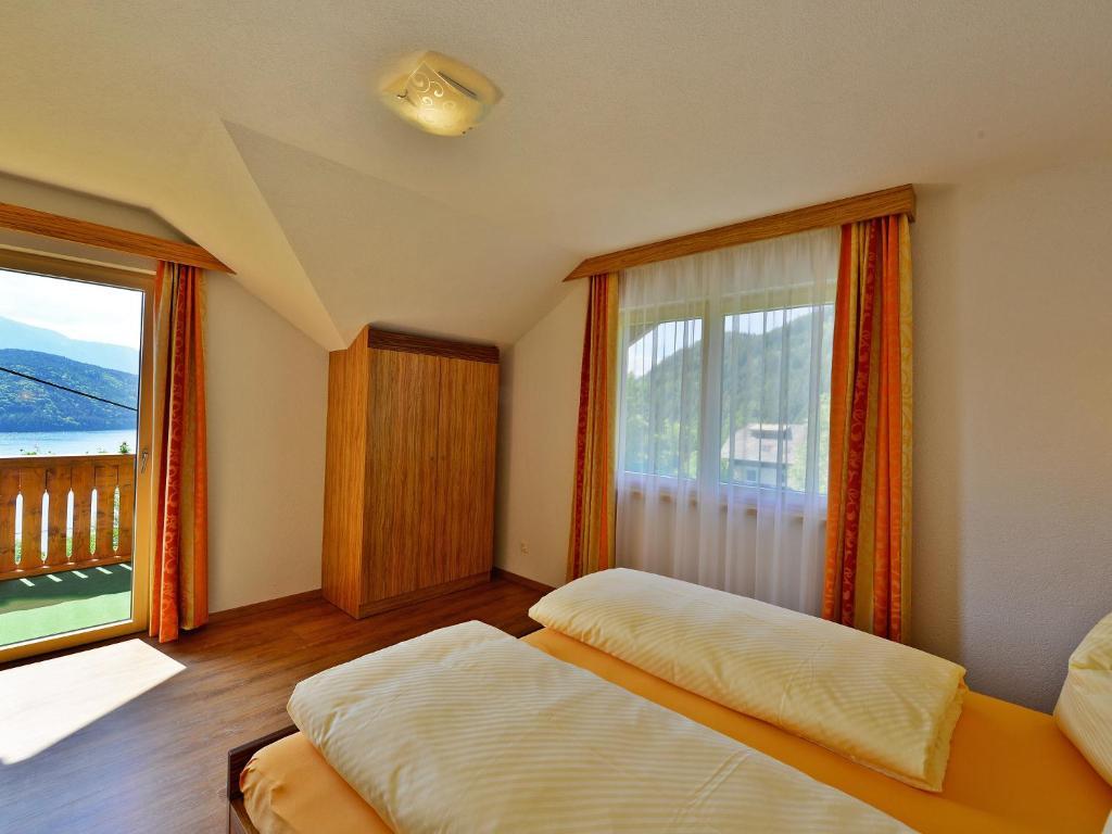 Frühstückspension Götzfried-Hof Millstatt am See Zimmer foto
